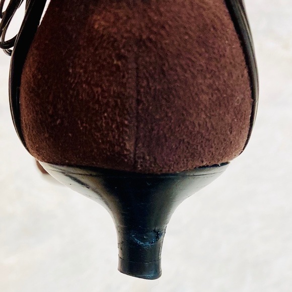 GIORGIO ARMANI Suede Leather Trim Embellishment D'Orsay Pumps - Picture 6 of 9